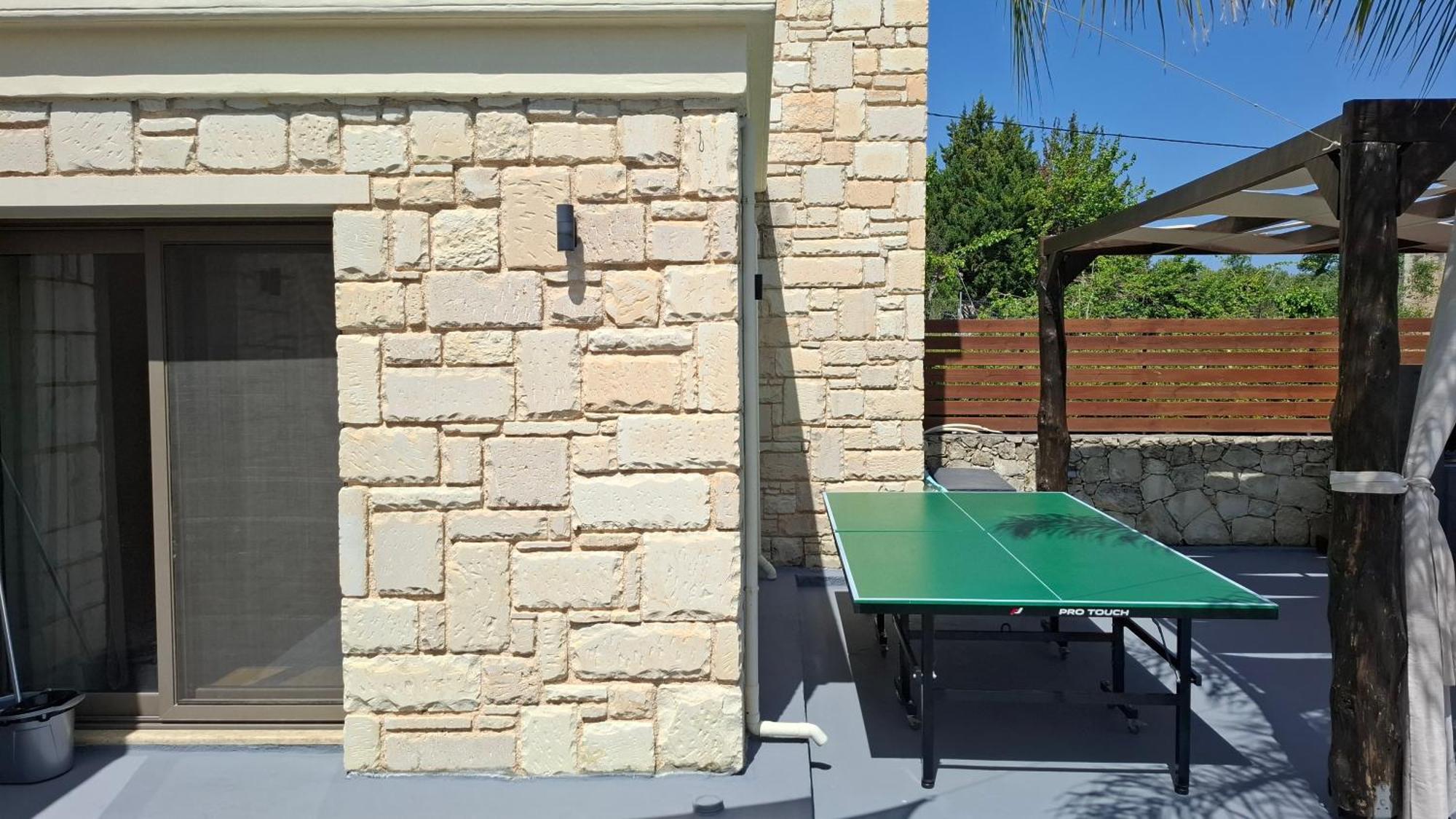 Gasthaus Renaissance Modern Stone House at Vryses Exterior foto